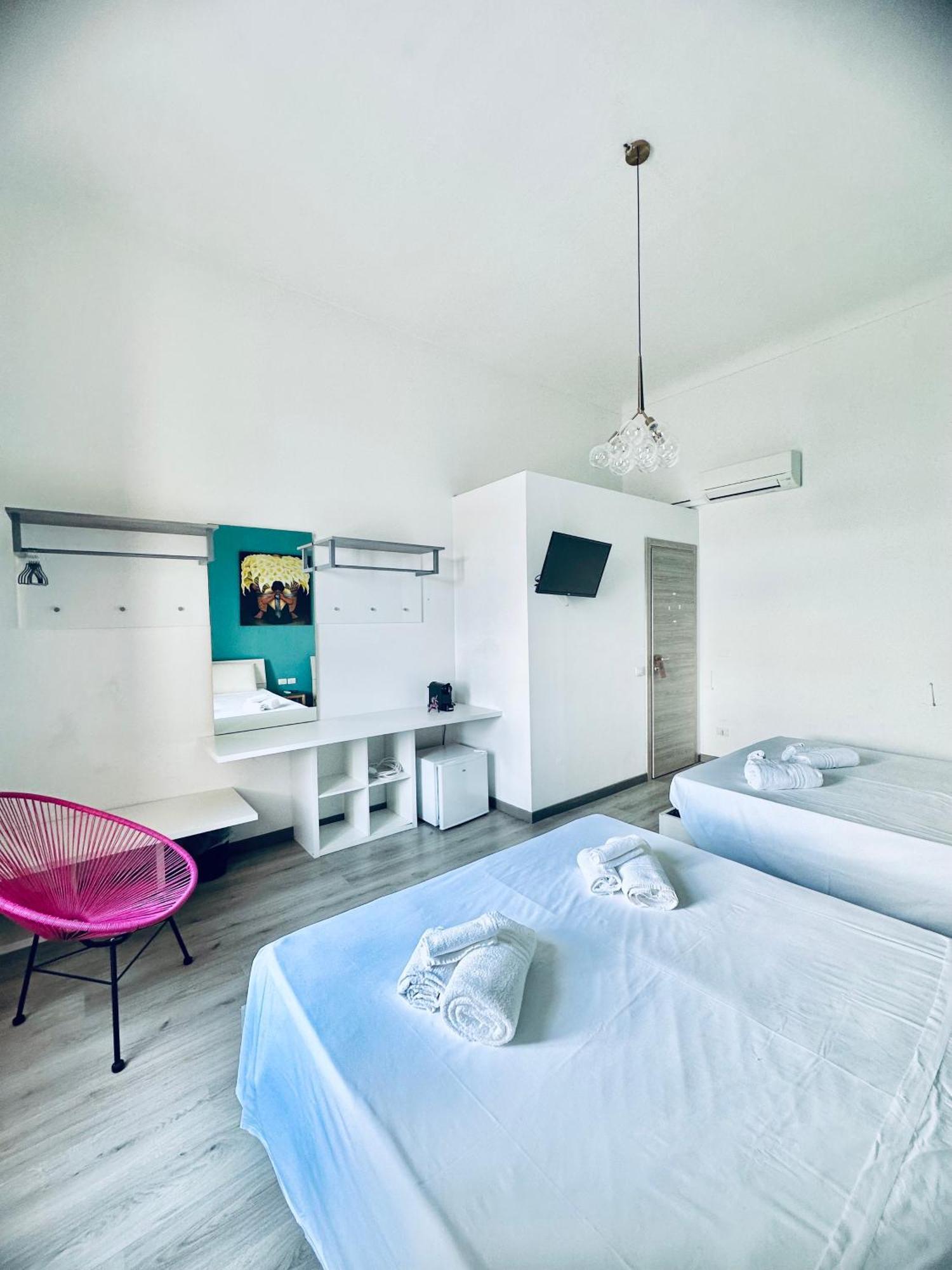 La Siesta Hotell La Maddalena  Exteriör bild